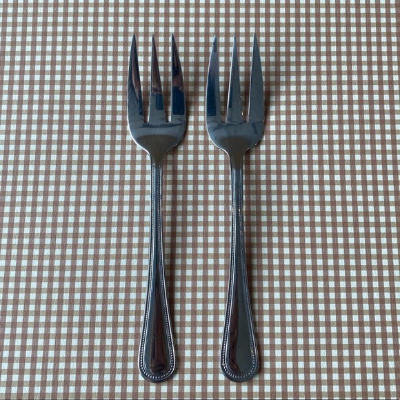 2 GIBSON 18/0 STAINLESS Silverware Steak/ Meat Serving Fork - Picture 1 of 8